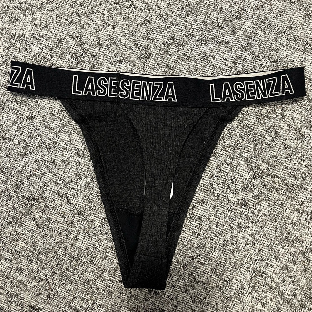 2 for $40 La Senza Thongs (3) - Picture 6 of 10